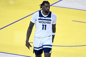 半岛体育APP-5年1.25亿！森林狼官方：球队与纳兹-里德完成续约