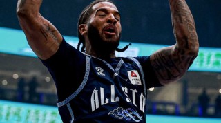 半岛体育-山东队亮相全明星，外援换血忙得焦头烂额，年轻球员心态悄然变了|全明星赛|山东男篮|高诗岩|谢智杰|陈林坚_新浪体育_新浪新闻