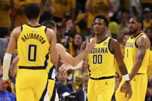 抢七门票最低7600元！一场够NBA赚上亿，难怪总裁萧华摊牌不装了