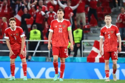 半岛体育官网-丹麦出线后先谢球迷 久巴反思失利：我们不够勇敢