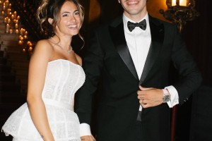 又一对新人！托纳利和妻子在科莫湖边完婚，布冯等名宿出席